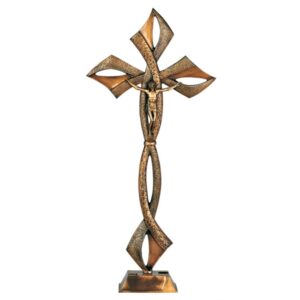 Crocifisso in bronzo su croce stilizzata – Barre a forma di grandi steli
