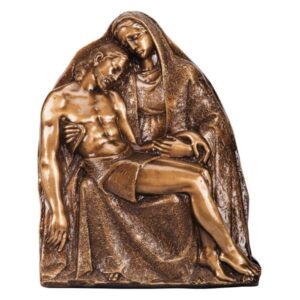 Targa con bassorilievo in bronzo per cappella cimiteriale – Pietà vaticana (Rilievo)