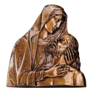 Targa con bassorilievo in bronzo per cappella cimiteriale – Pietà a mezzo busto (Rilievo)