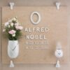 Vaso portafiori per lapide - Linea Incrocio bianco filo oro - Porcellana - immagine 2